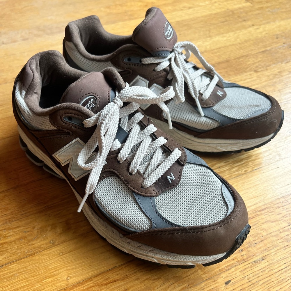 New Balance Brown Sneakers
